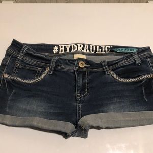 Hydraulic short shorts